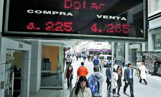 Esperan que el dólar oficial retome su avance al 30% anual