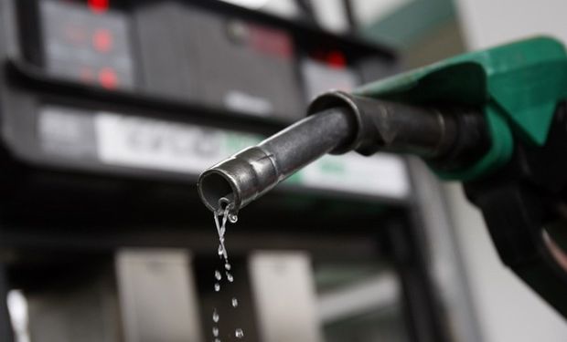 Algunas refinerías informaron que recortarán los precios a estacioneros un 5,5% para no afectar el margen de ganancia