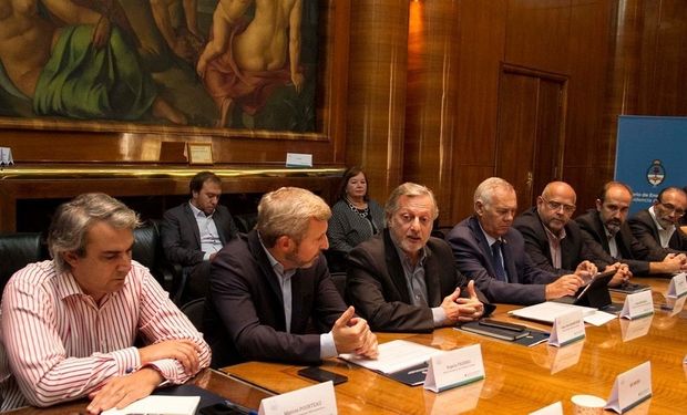 Reunión del Consejo Federal de Energíacon los ministros Juan José Aranguren y Rogelio Frigerio.
