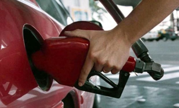 Tanto la nafta como el gasoil se incrementarán alrededor de un 1% en todo el país, por lo que se concretará la tercera suba de 2015.