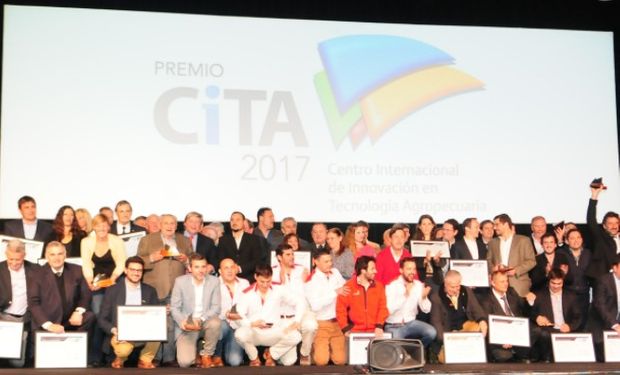 El CiTA de Oro fue para Bioinnovo que presentó el primer producto biológico para prevención y tratamiento de la Diarrea Neonatal del Ternero.