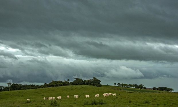 Instabilidades voltam ao Sudeste, enquanto o Nordeste enfrenta calor intenso