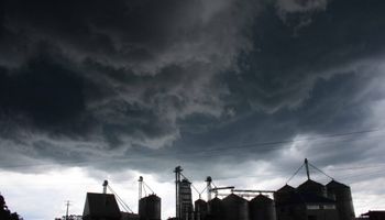 O tempo vira novamente: chuva forte e frio avançam pelo Brasil nesta terça-feira