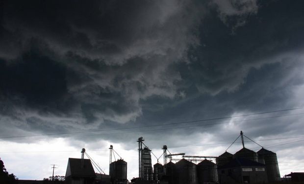 O tempo vira novamente: chuva forte e frio avançam pelo Brasil nesta terça-feira