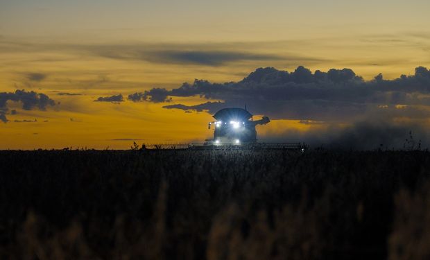 Cosechó más de 16 kilos de soja por segundo y batió un récord: en ocho horas llegó a 480 toneladas con 0,4% de pérdidas