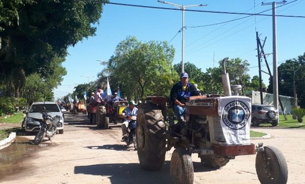 Productores agropecuarios se cansaron de esperar al Gobierno y realizaron un tractorazo