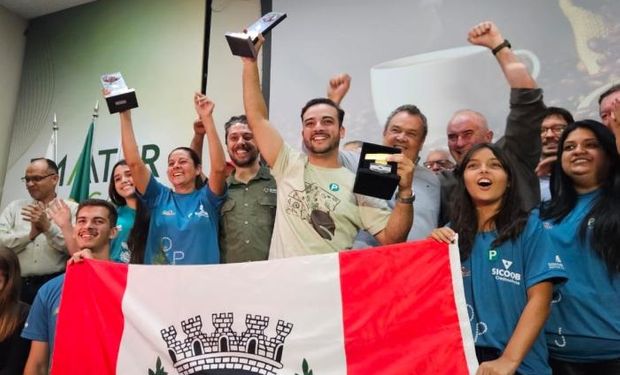 Produtor familiar de 24 anos atinge maior nota da história em concurso de cafés de Minas Gerais