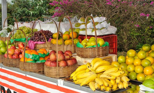 Frutas populares têm queda de preços em todo o país; hortaliças seguem tendência oposta
