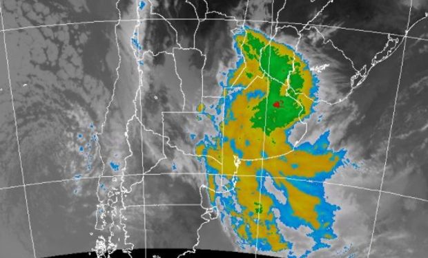 En el recorte de imagen satelital se aprecia un campo de nubosidad muy homogéneo en su desarrollo.