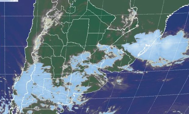 En la imagen satelital se aprecia el tránsito de nubosidad que ya desde ayer se observa avanzando desde el oeste.