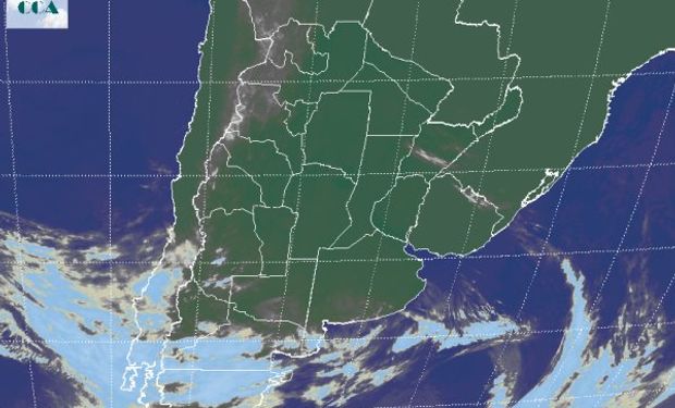 En la foto satelital, nuevamente se aprecia el ingreso de una nueva perturbación desde el Pacífico sur.