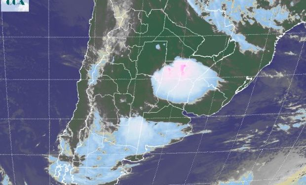 En la imagen satelital se presenta una zona muy activa en el norte de SF y la zona aledaña del centro de la Mesopotamia.