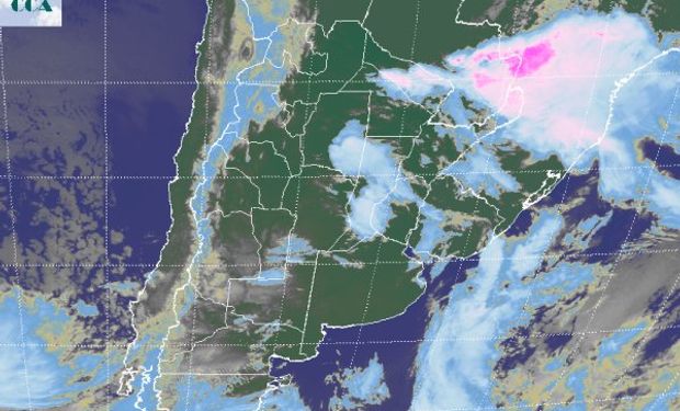 En el recorte de imagen satelital, se observa el rearmado de algunas coberturas nubosas.