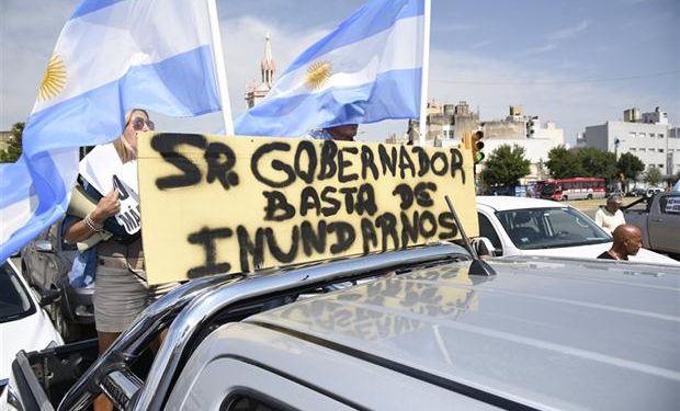 Protesta de productores en camionetas. Foto: La Voz del Interior