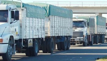 Protesta de camioneros afecta a los puertos en la zona de Timbues