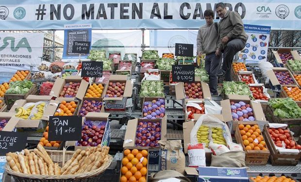 Productores estuvieron en la Plaza de la República.