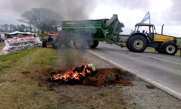 En Yatasto, Salta, los productores agropecuarios mantienen un acampe en la ruta 9 y 34. Foto: Autoconvocados