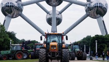Agricultores voltam a protestar às vésperas de eleição ao Parlamento Europeu
