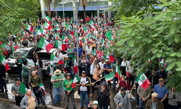 Produtores protestam em Porto Alegre por solução ao endividamento rural