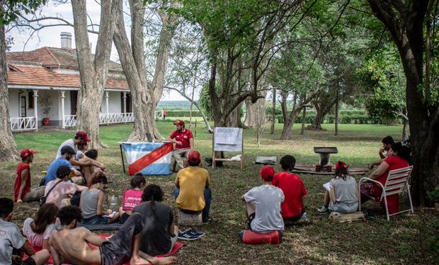 El Proyecto Artigas presenta hoy un documental filmado en el campo tomado a los Etchevehere