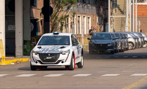 Cuánto cuesta y cómo es la versión rally del 208 que lanzó Peugeot en Argentina