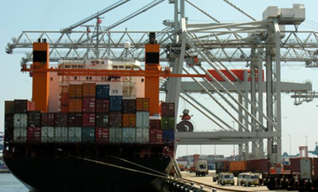 Lluvias demoran exportaciones de granos y azucar en Brasil