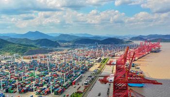 Covid: China aplica "tolerancia cero" y amenaza con paralizar la cadena de suministro en los puertos