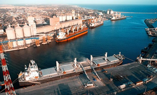 El puerto de Quequén cumplió 100 años y exportó un volumen récord en 306 barcos: la cebada fue protagonista durante 2022