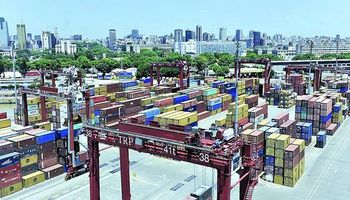 El progresivo aumento del dólar blue perjudicó las exportaciones