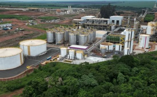 Empresa discute medidas para fortalecer estrutura financeira, incluindo renegociação de dívidas, capitalização com acionistas e possível venda de ativos