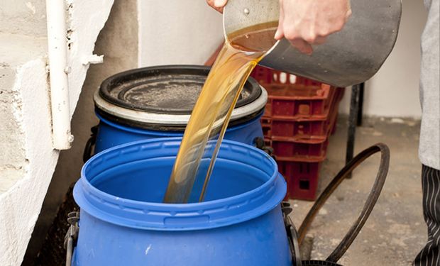 Córdoba apuesta al biodiésel y lanza una campaña para transformar el aceite de cocina usado
