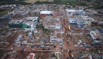 Reconstrução mobiliza governos e voluntários após tornado no Paraná