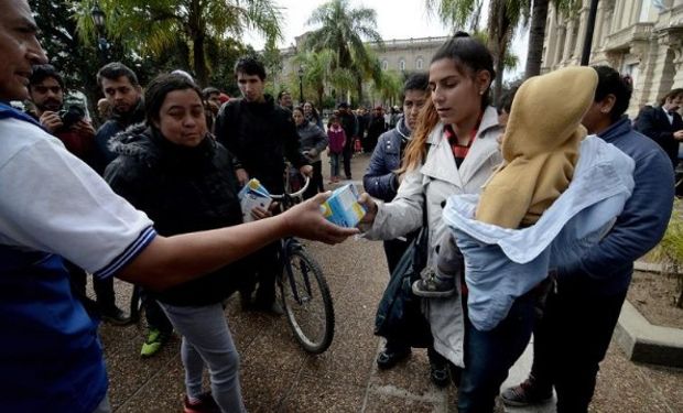 Tamberos santafesinos regalarán leche como medida de protesta.