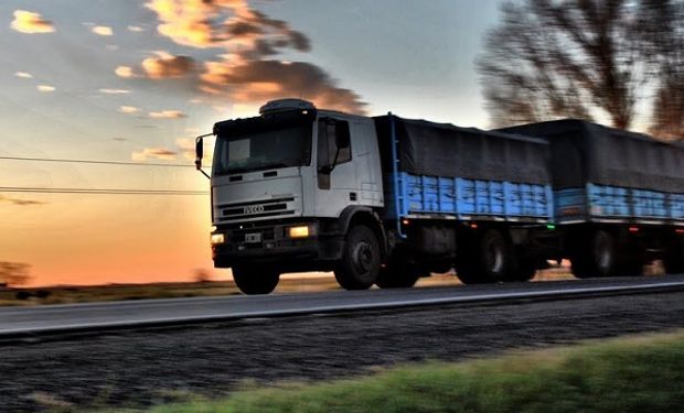 La automotriz IVECO en el marco de sus 50 años, lanzó el primer camión a Gas Natural Comprimido.