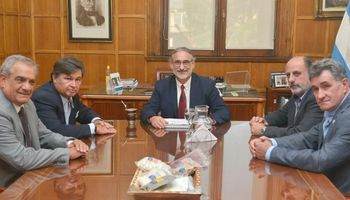 La Mesa de Enlace y el Gobierno revisarán la cadena de producción para analizar la formación de precios