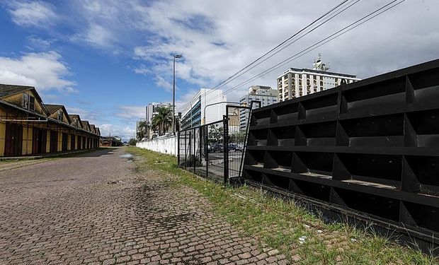 A medida visa evitar que a área central alague caso o nível do lago chegue aos 3 metros. (foto - Prefeitura de Porto Alegre)