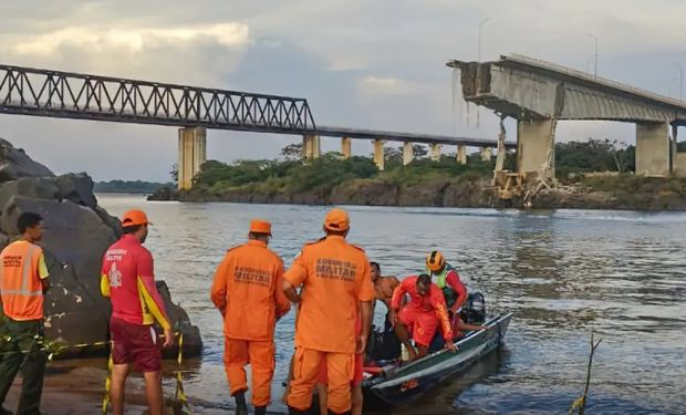 Ibama confirma vazamento químico no Rio Tocantins após desabamento de ponte