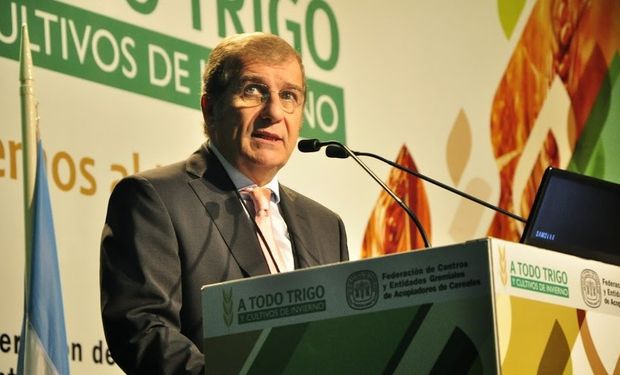 "En los próximos 7 meses los productores argentinos van a invertir, solamente en agricultura, la suma de 12.000 millones de dólares", remarcó Rivara.
