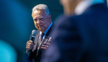 Agricultura tropical pode ser a chave para a paz e combate à fome, diz Roberto Rodrigues