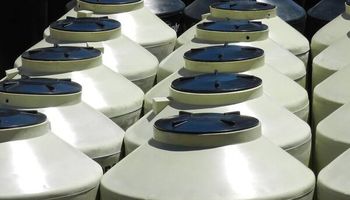 Se expande en el agro firma industrial que soluciona el acopio de agua e insumos: "Es nuestra capacidad de innovar en el plástico lo que nos permite acompañar el crecimiento del agro hoy"