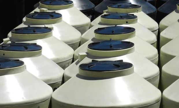 Se expande en el agro firma industrial que soluciona el acopio de agua e insumos: "Es nuestra capacidad de innovar en el plástico lo que nos permite acompañar el crecimiento del agro hoy"