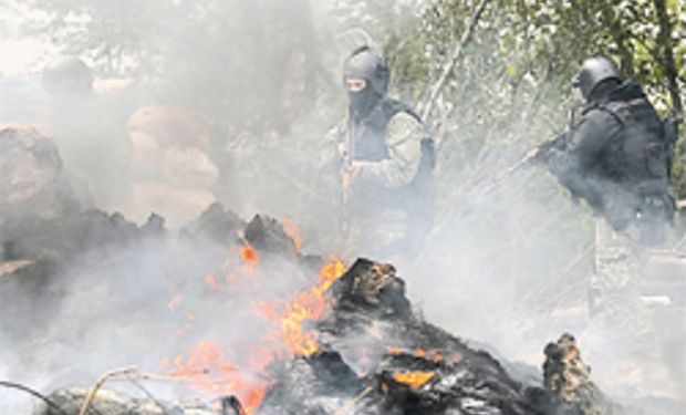 Ucrania reprime y Rusia ya moviliza sus tropas