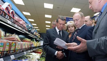 Putin se desculpa por escassez de frango na Rússia