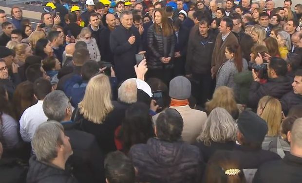 Macri durante la inauguración del tramo de la Ruta 7.