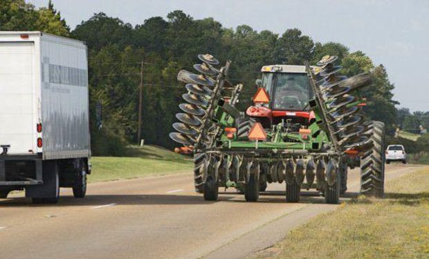 Licencia de conducir digital: cómo impacta en la maquinaria agrícola y cómo será el sistema por QR