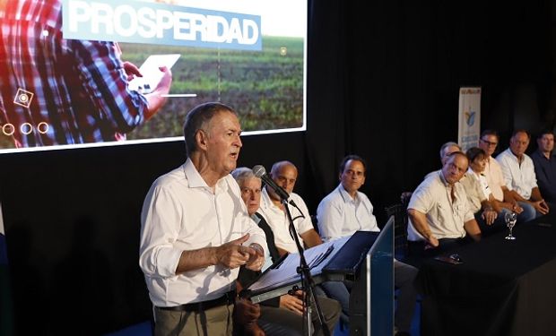 Dura crítica de Schiaretti a la política agropecuaria del Gobierno: "A quienes producen dólares se les pone el pie encima"