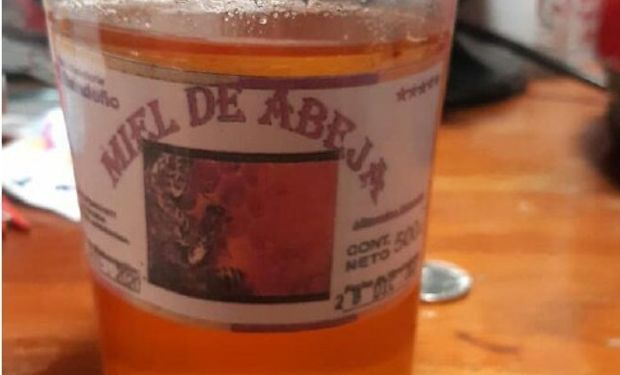 Prohíben la elaboración y comercialización de una miel de abeja