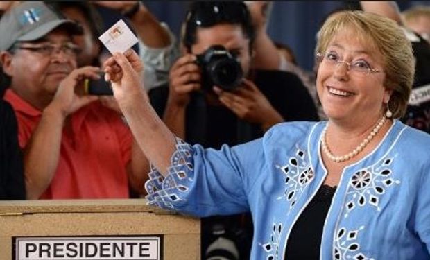 Bachelet arrasó y vuelve a gobernar Chile