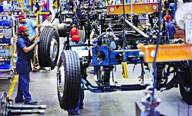 Recortan el crecimiento económico de Brasil