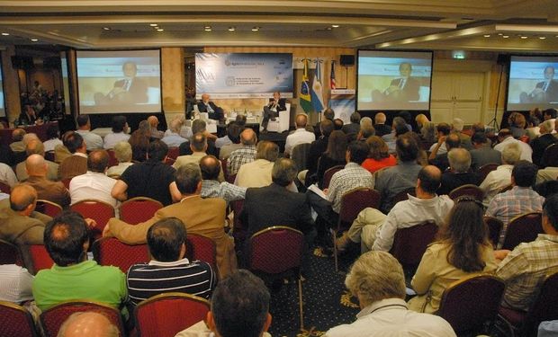 Agrotendencias 2014, el seminario que ofrece la posibilidad de entablar un mano a mano con especialistas nacionales y extranjeros para diseñar la mejor estrategia.